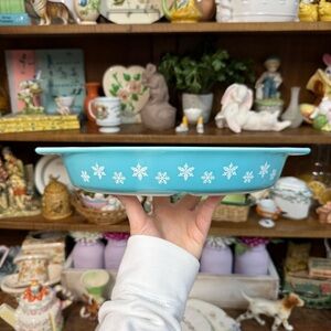 Vintage Snowflake Turquoise Pyrex